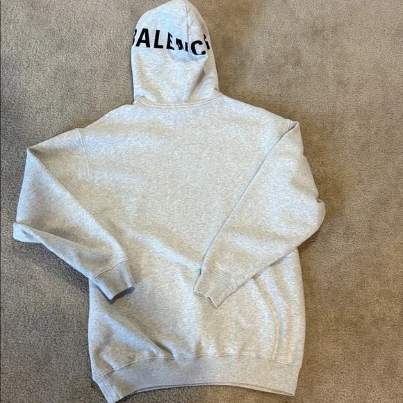 Balenciaga Light Gray Crewneck Sweatshirt with Black Logo - Picture 5 of 5